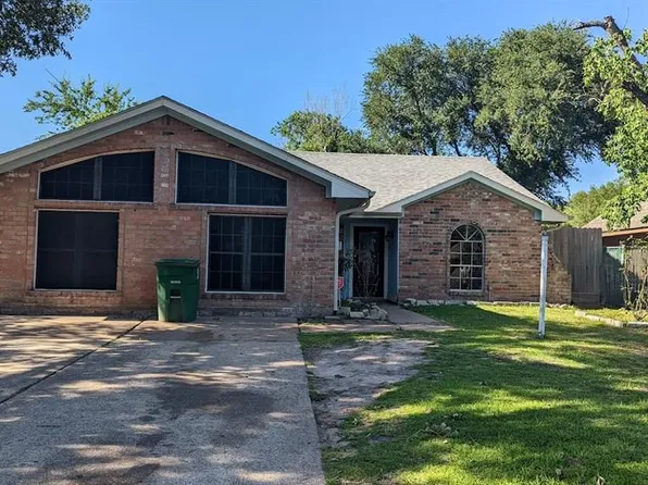 7410 Log Hollow Dr, Houston, TX 77040