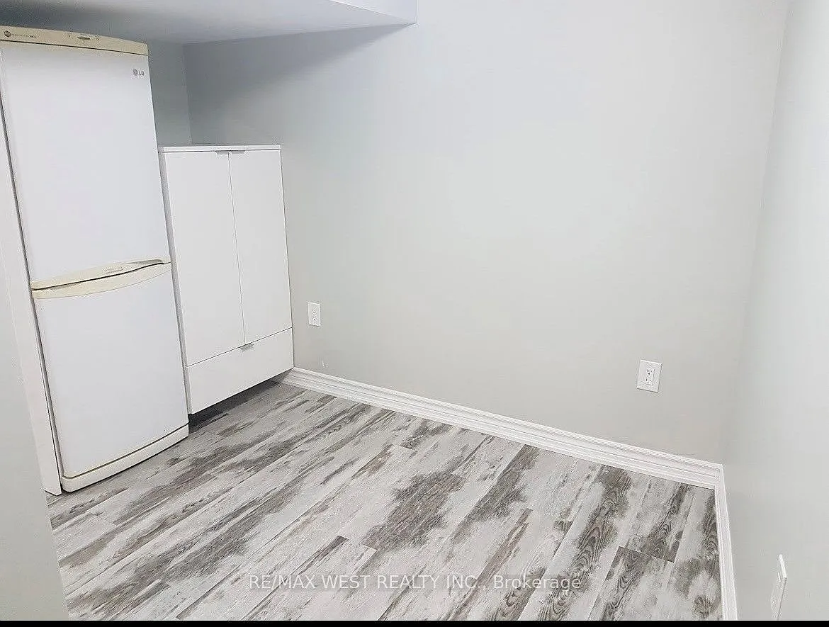 2 bed, $1,800 — Photo 3