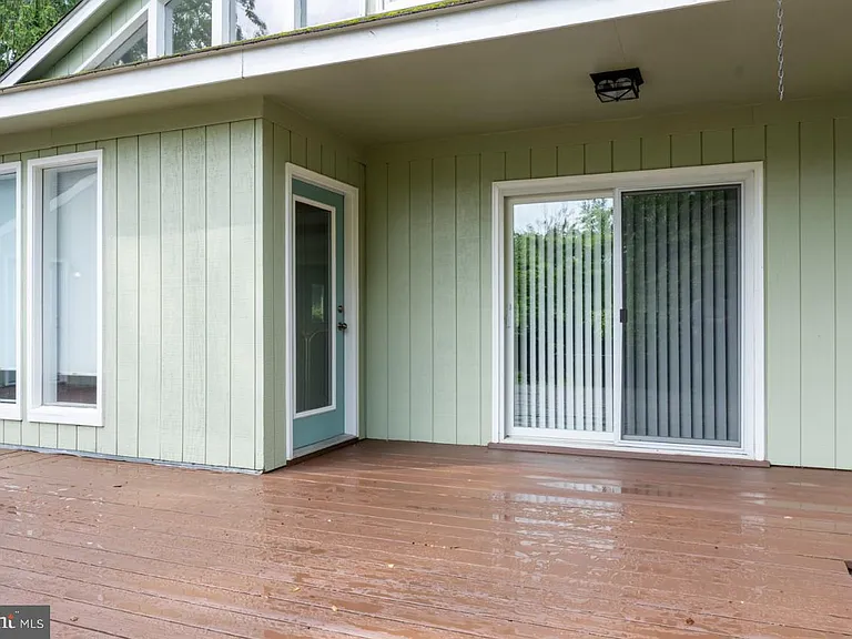 2031 Hillside Dr — Photo 34