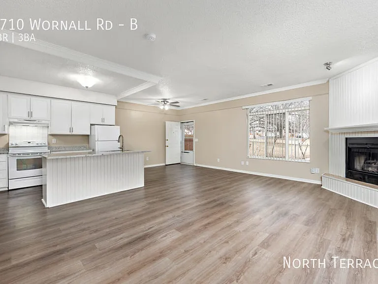 9718 Wornall Rd — Photo 11