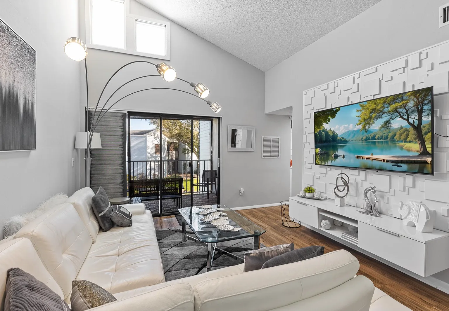 2 bed, 820 sqft, $1,650 — Photo 4