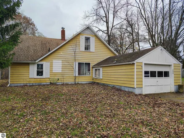 507 W Deer St, Gladwin, MI 48624