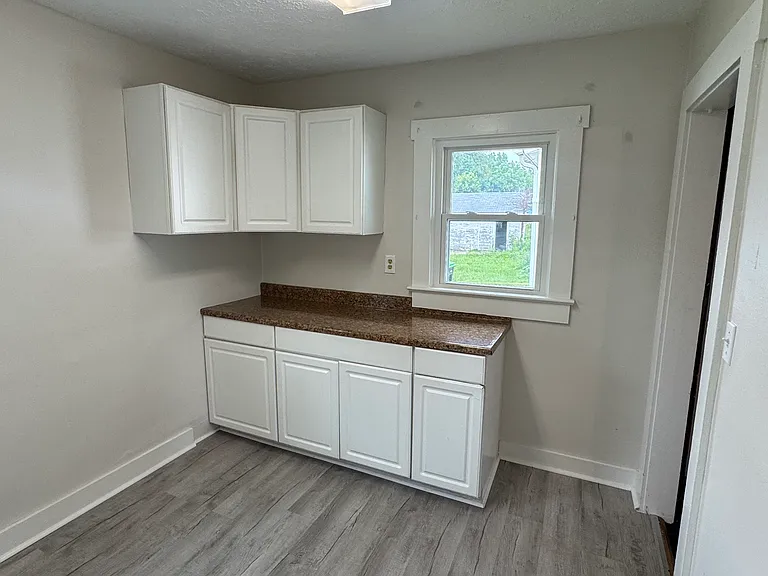 1601 S Yellow Springs St — Photo 8
