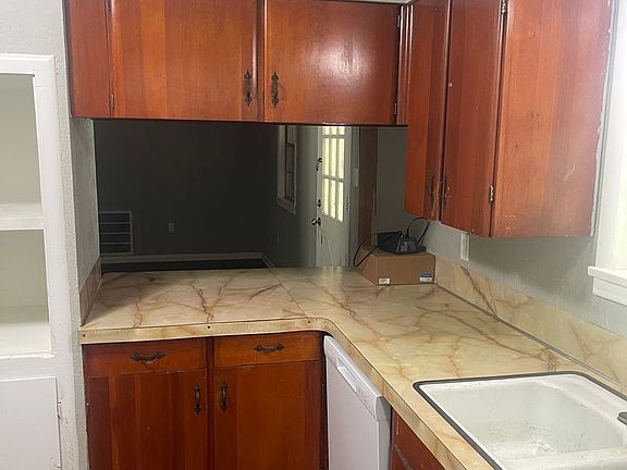 5th image of 108 Belle Haven Dr