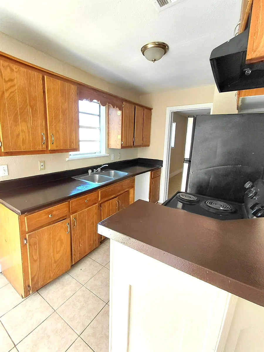 Building Photo - 1707 Park St #5