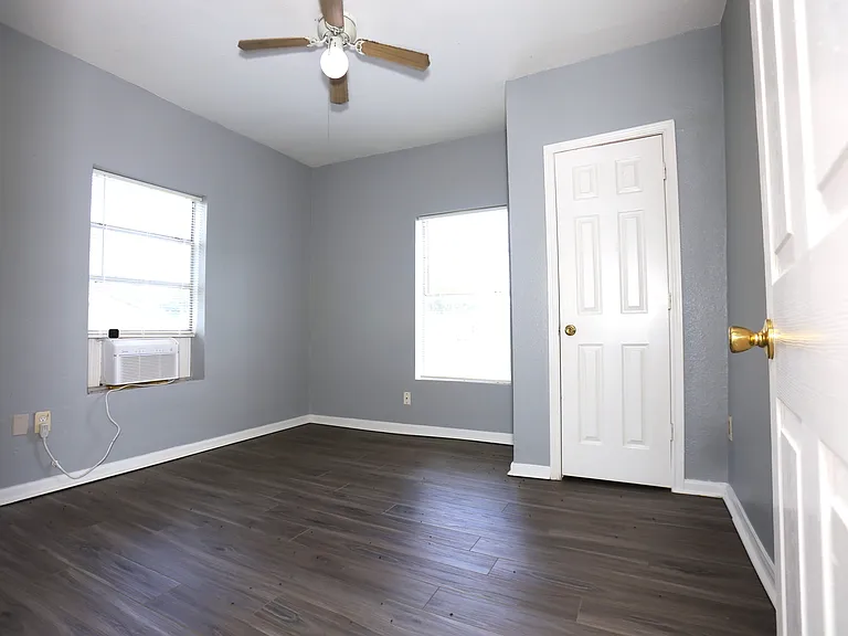 107 Prewitt Ln — Photo 6