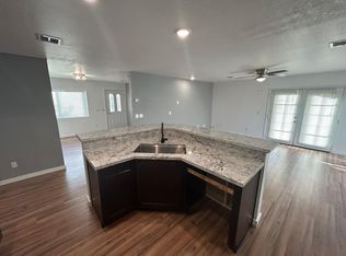45503 N 20th St, New River, AZ 85087