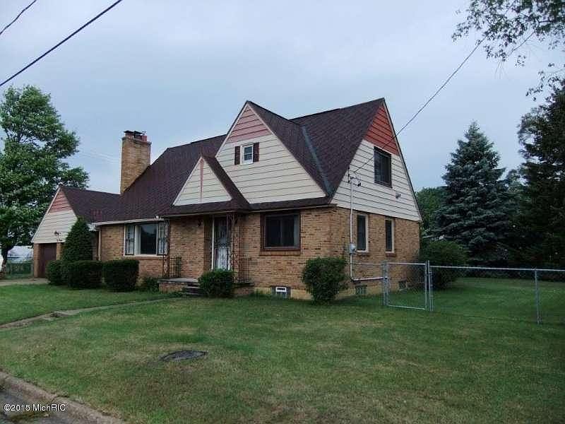 1st image of 1090 Young Ave