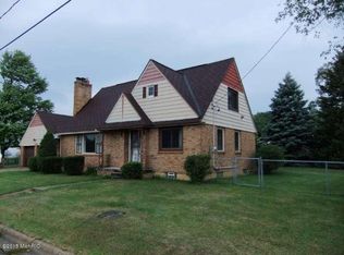1090 Young Ave, Muskegon, MI 49441
