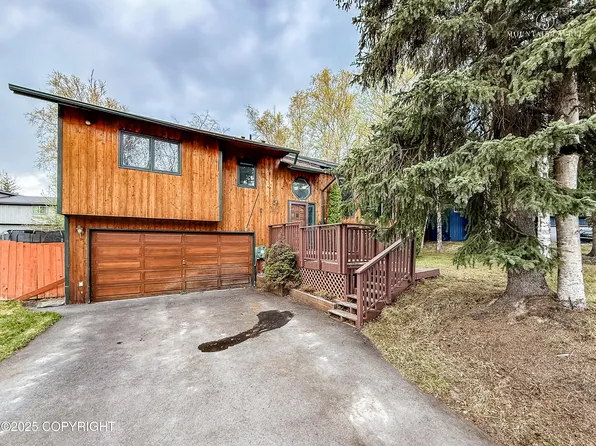 19307 Cherni Cir, Eagle River, AK 99577