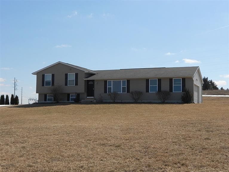 1st image of 16027 Whippoorwill Ct