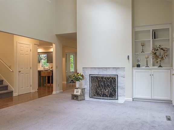 3rd image of 283 Jessamine Pl