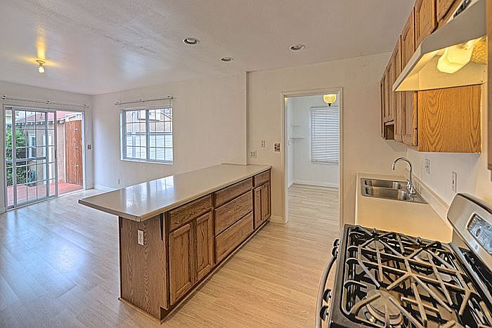 1st image of 287 I St