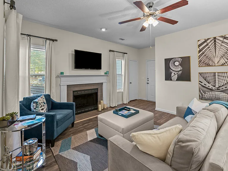 Cambridge Park Apartments — Photo 14