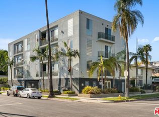 201 N Manhattan Pl, Los Angeles, CA 90004