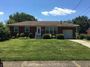 1922 Crimson Dr, Louisville, KY 40272