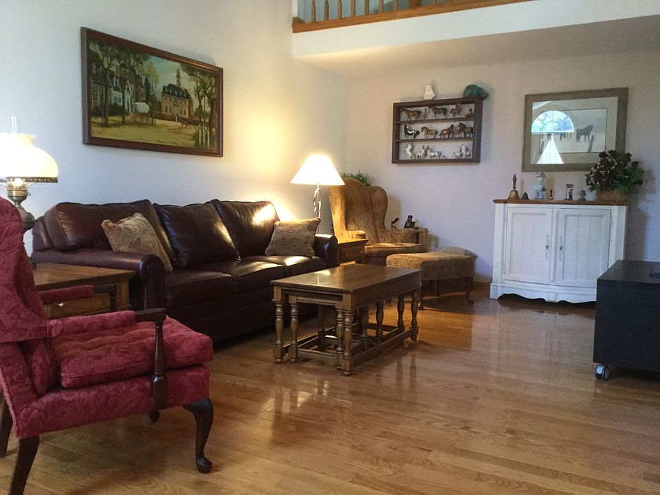 1st image of 11 Old Mill Cir