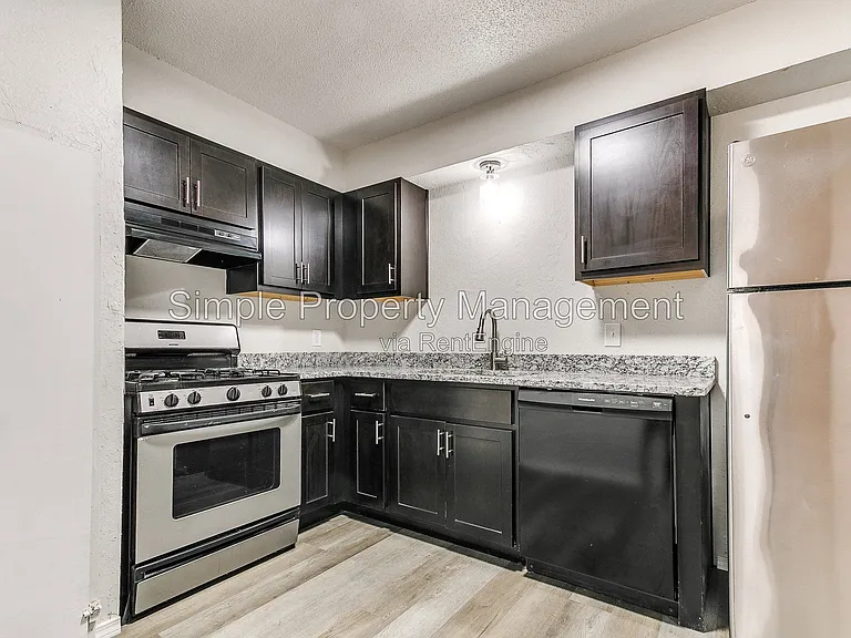 5832 NW 31st Ter #4 — Photo 3