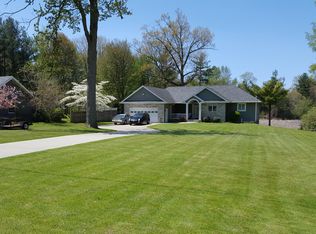 7071 S Brooks Rd, Fruitport, MI 49415