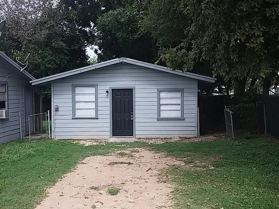9500 Brown Ln #GARAGE APART