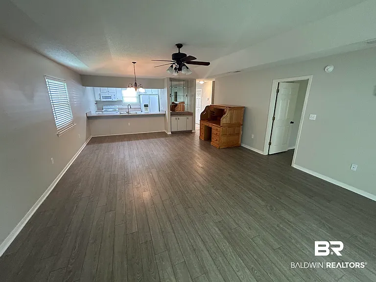 9474 Villas Dr — Photo 15