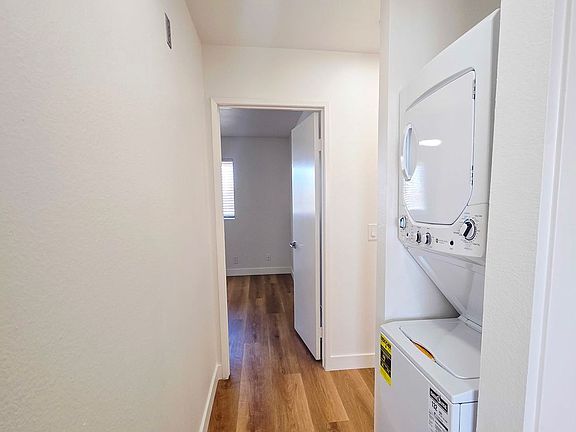 4th image of 430 Gaviota Ave APT 303