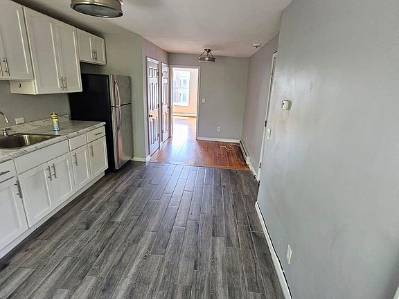 4th image of 164 Broadway #B