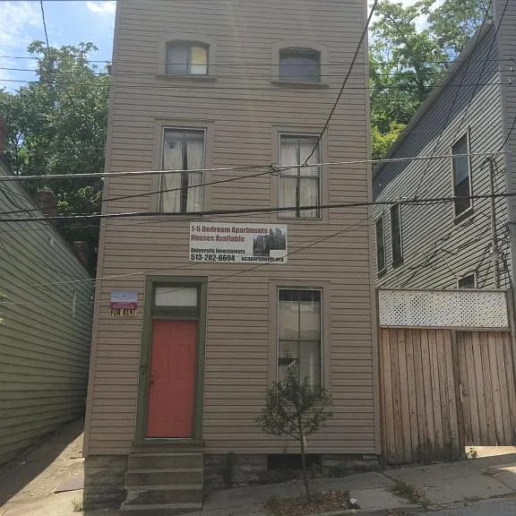 7 W Hollister St #1 — Photo 4