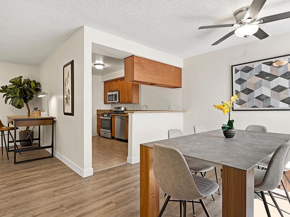 1st image of 11922 Weddington St #101