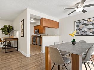 11922 Weddington St #101, Valley Village, CA 91607