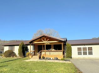 38970 Bradbury Rd, Middleport, OH 45760