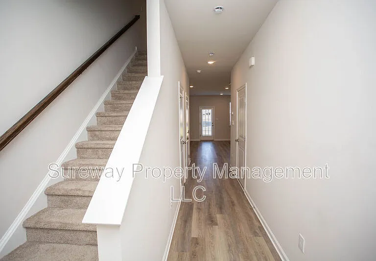 55 Elliot Ln — Photo 2