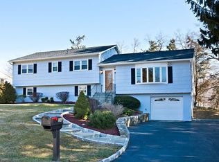 34 Star Mill Rd, Fishkill, NY 12524