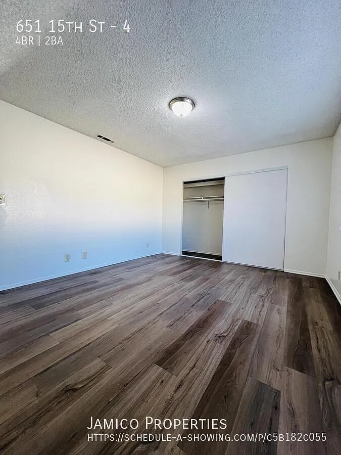 4 bed, $3,920 — Photo 4