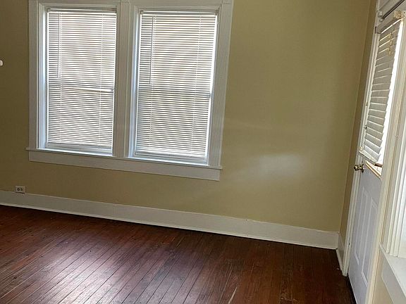 4th image of 823 Lafayette Ave