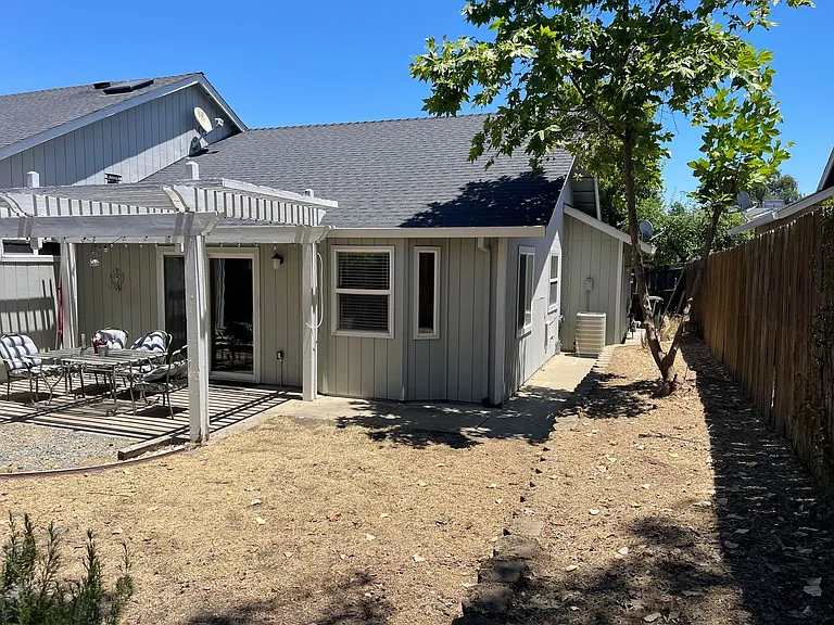 143 Goldenwest Ct — Photo 28