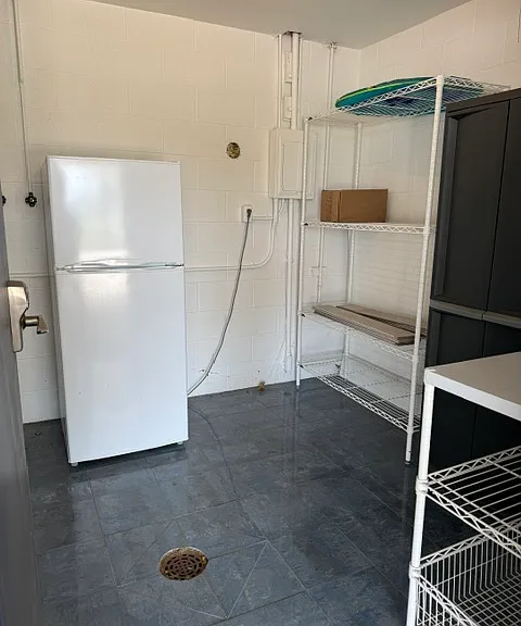 50 Marine Dr #8 — Photo 24