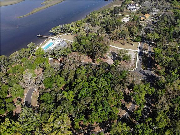 2nd image of 121 Crane Island Dr