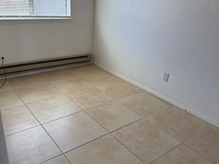 1116 Plain St — Photo 3