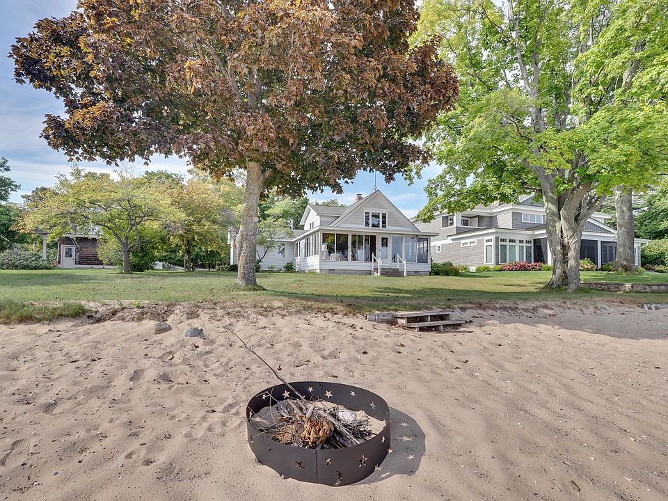 1st image of 10198 N Shore Dr