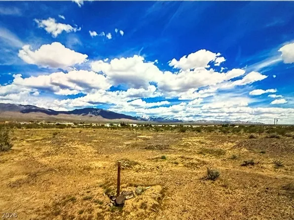5660 N Aurora Ave, Pahrump, NV 89060