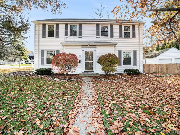2003 Allegan St, Saginaw, MI 48602