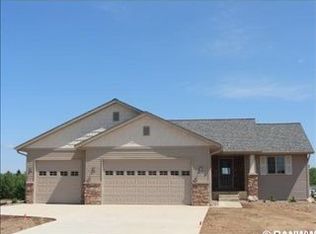1515 Willow Creek Pkwy, Chippewa Falls, WI 54729