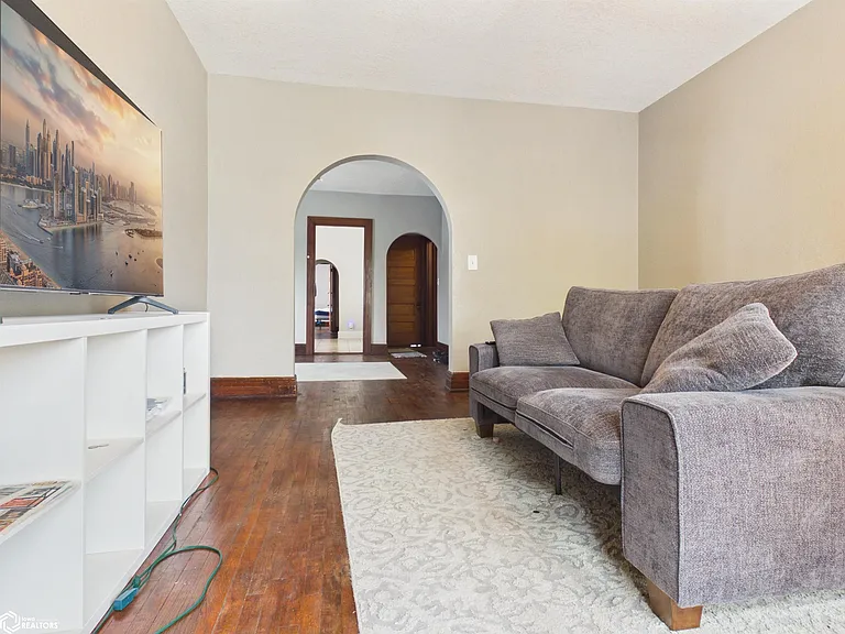 717 Franklin St — Photo 2