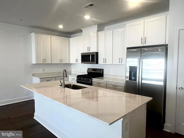 119 Stoutsburg Blvd — Photo 4