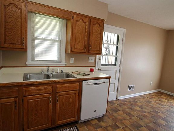 5th image of 7801 Cofer Ct