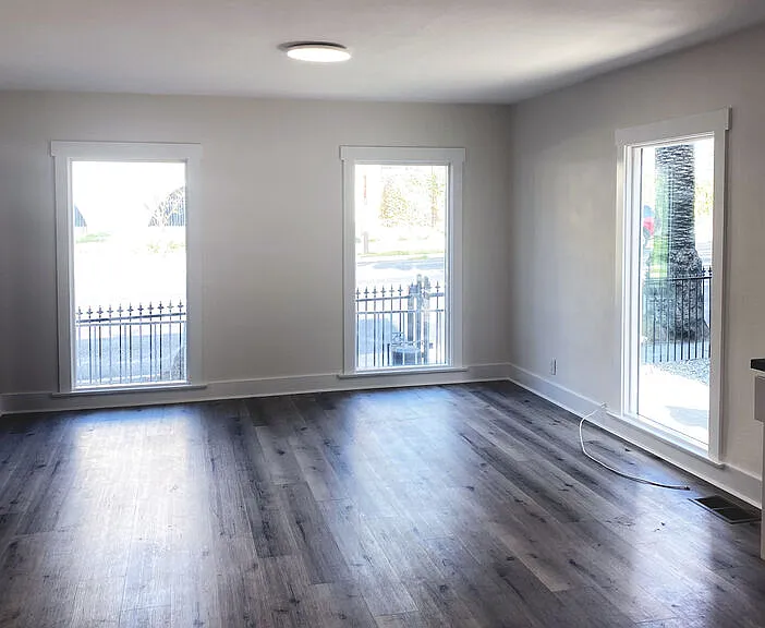 5528 Franklin Ave — Photo 4