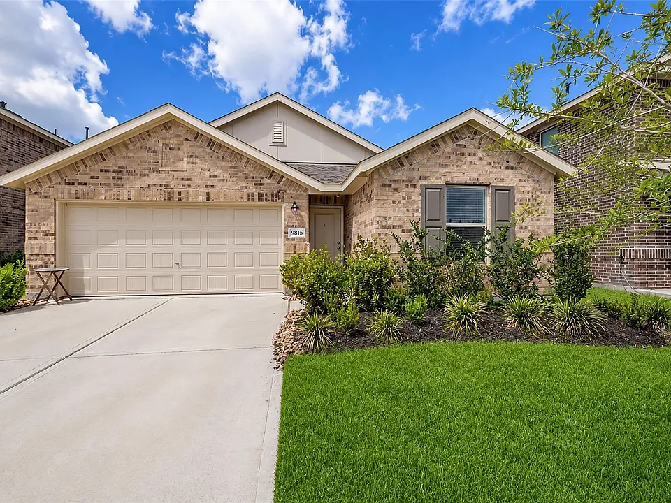 9815 Bellwick Hollow Ct
