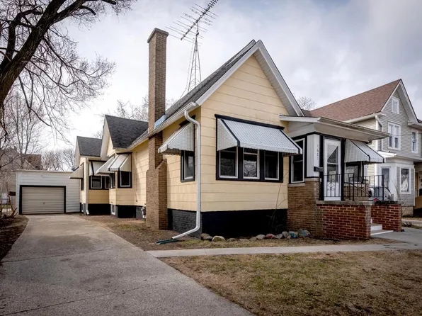 1621 61st STREET, Kenosha, WI 53143