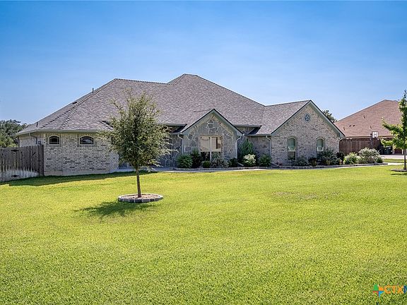 2nd image of 205 Presa Dr